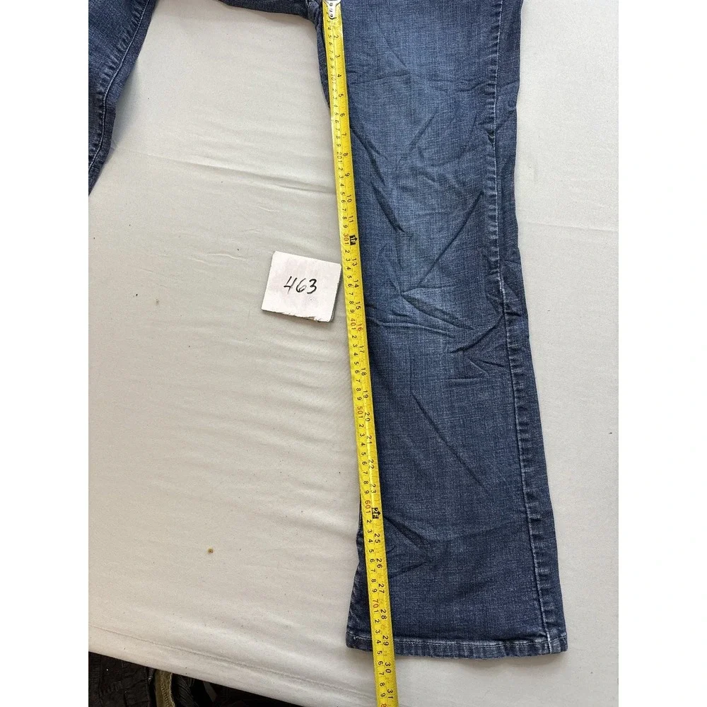 Levi's Women's 512 Perfectly Slimming Boot Cut Jeans Size 10 Medium Wash Blue